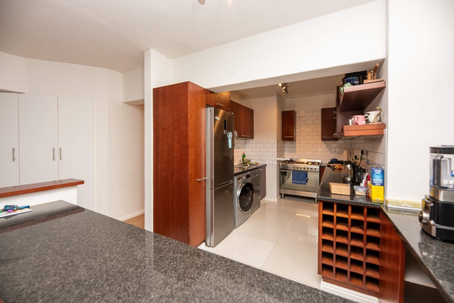 To Let 2 Bedroom Property for Rent in Three Anchor Bay Western Cape